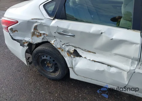 2013 Nissan Altima 2.5 S z USA, uszkodzony, nr VIN 1N4AL3AP9DC287177